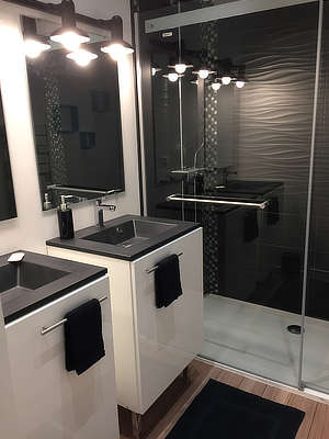 SALLE DE BAIN étage tycha 